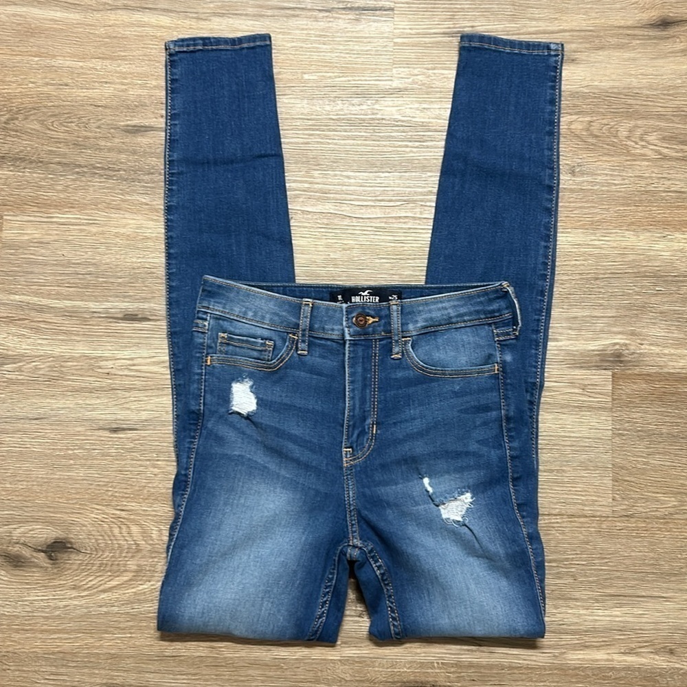 HOLLISTER High-Rise Skinny Jeans - Picture 2 of 9